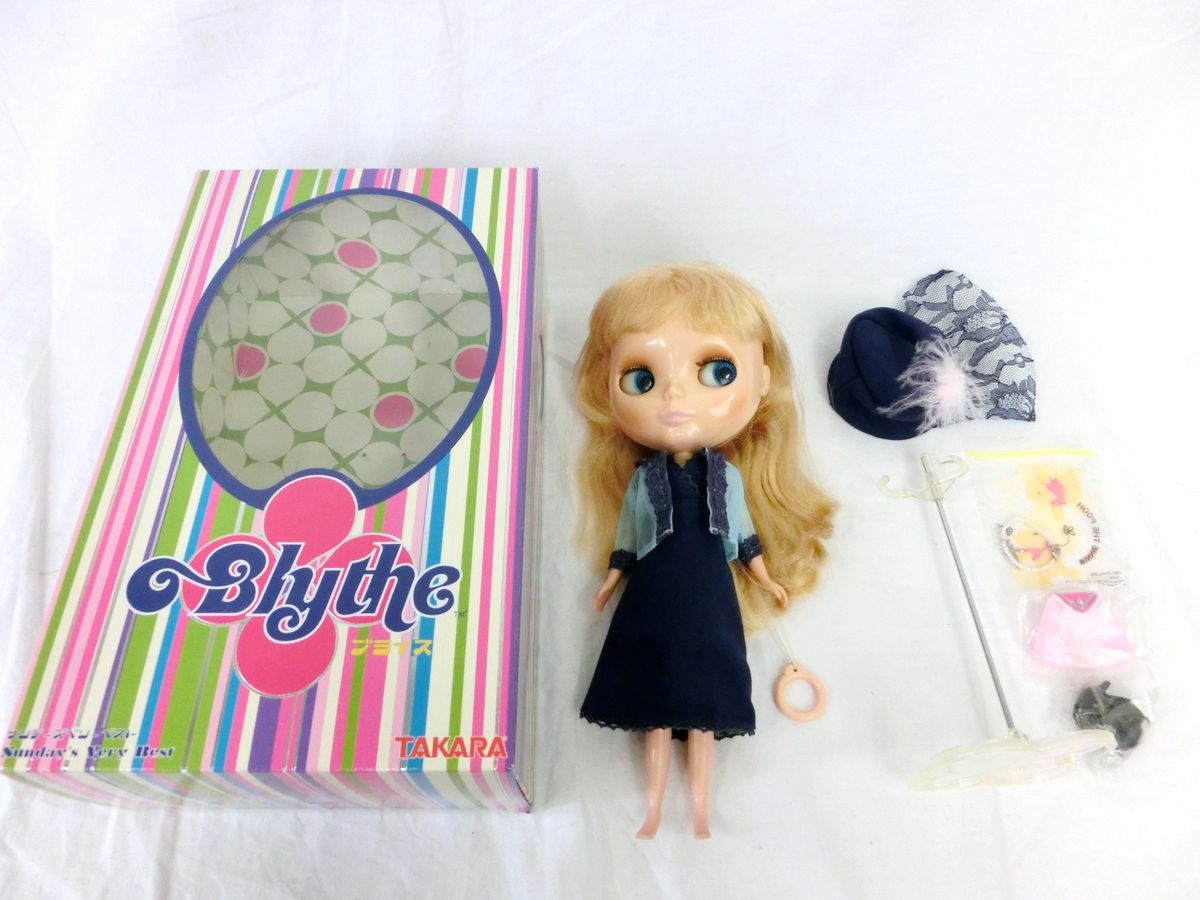 Blythe ネオブライス  サンデーズベリーベスト写真の状態で置いていました