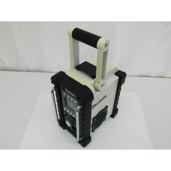 マキタ makita MR100 ラジオ 本体のみ なんという益荒男ぶり！ 電動